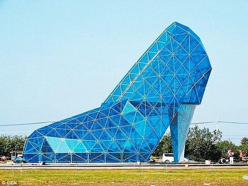 Unik, Gereja di Taiwan Berbentuk Seperti Sepatu Kaca Cinderella