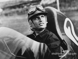 Wanita Pebalap F1 Pertama Wafat di Usia 89 Tahun