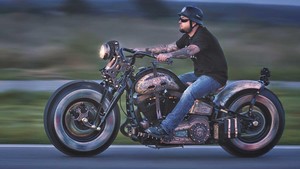 Harley-Davidson Ini Tampil Penuh Tato