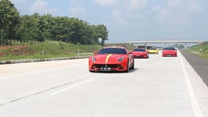 74 Pecinta Ferrari 