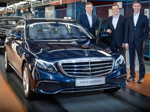 Mercedes-Benz E-Class Terbaru Keluar dari Jalur Produksi