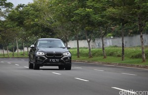 Mencicipi Kenyamanan BMW X6