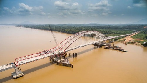 Jembatan Terpanjang di Kalimantan Selesai Dibangun, Ini Penampakannya