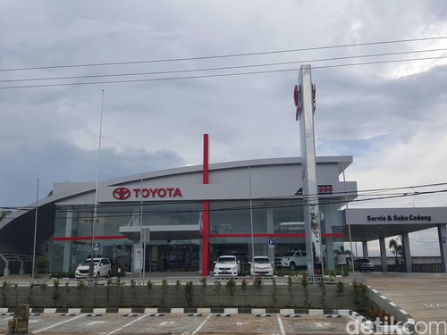 Buka Cabang Ke-100, Auto2000 Beri Kesempatan 100 Pasangan Berlibur ke China Buka Cabang Ke-100, Auto2000 Beri Kesempatan 100 Pasangan Berlibur ke China