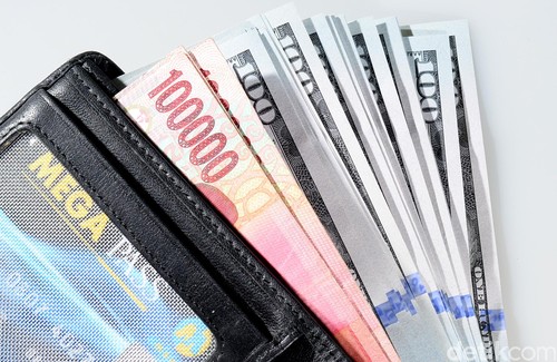 Dolar AS Pagi Ini Rp 13.075