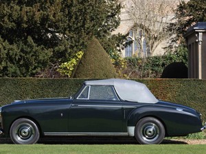 Aston Martin Milik Pangeran Philip Dilelang