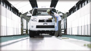 Daihatsu Proyeksikan Pasar Otomotif Indonesia Tahun Ini Masih Stagnan