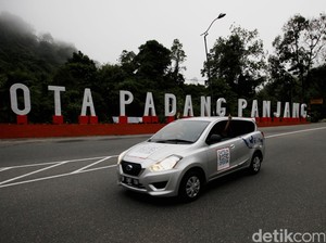 Tarian dan Atraksi Silat Tutup Datsun Risers Expedition di Padang