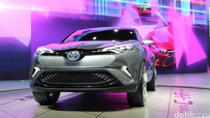 Kapan Bawa C-HR ke Indonesia, Toyota?