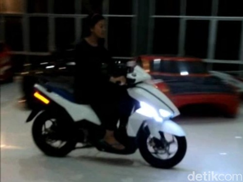 Berkat Teknologi Canggih, Motor Listrik ITS Garansindo Bisa Pangkas Harga Berkat Teknologi Canggih, Motor Listrik ITS Garansindo Bisa Pangkas Harga