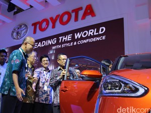 Produsen Mobil Pamer Mobil Buatan Indonesia pada Menperin