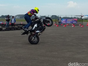Yamaha Ramaikan HUT TNI AU dengan Aksi Freestyle