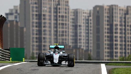 Rosberg Start Terdepan, Rio ke-20, Hamilton Paling Belakang