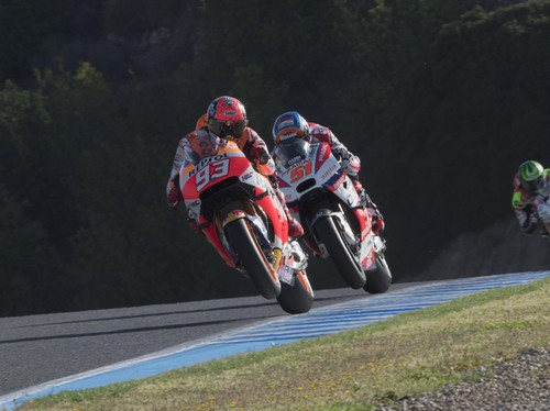 Marquez Belum Sepenuhnya Nyaman, tapi Cukup Puas dengan Hari Pertama Marquez Belum Sepenuhnya Nyaman, tapi Cukup Puas dengan Hari Pertama