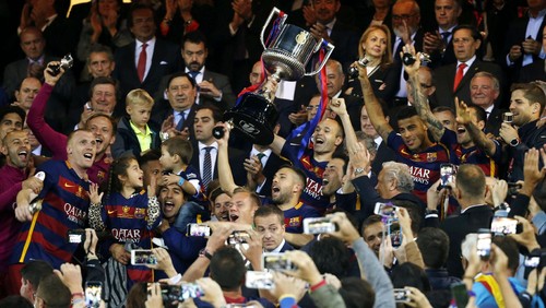 Mes Que Un Club: Barca Sebagai Sebuah Klub Dan Brand Mes Que Un Club: Barca Sebagai Sebuah Klub Dan Brand