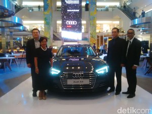 Audi Luncurkan Sedan A4 di Jakarta
