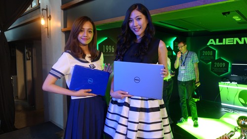 Pertama di Dunia! Ada Notebook 2-in-1 Ukuran 17 Inch