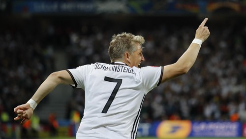 Loew: Schweinsteiger Bahas Masa Depan Usai Piala Eropa