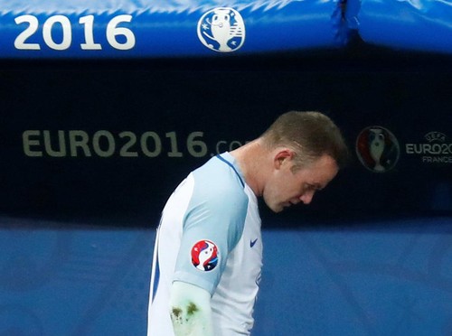 Rooney Takkan Jadi Gelandang di Bawah Asuhan Mourinho