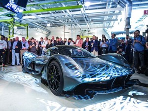 Aston Martin Luncurkan Hypercar Kolaborasi Tim F1