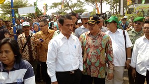 Mentan: Gaji Petani Bisa Lebih Tinggi dari Bupati Mentan: Gaji Petani Bisa Lebih Tinggi dari Bupati