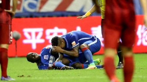 Juga Pernah Cedera Patah Kaki, Ini Pesan Simpatik Luke Shaw buat Demba Ba