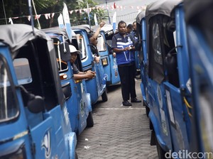 Banyak Ojek, Bajaj Bakal Dihapus dari Jakarta?