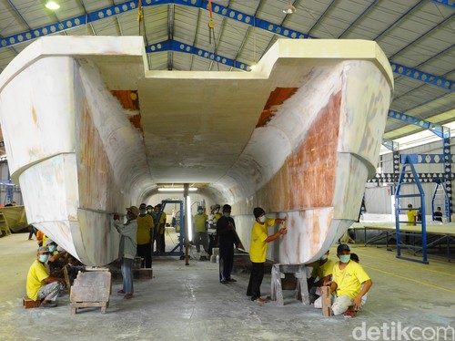 Keren! Kapal Pemburu Teroris Made in Banyuwangi Dipakai Rusia Keren! Kapal Pemburu Teroris Made in Banyuwangi Dipakai Rusia