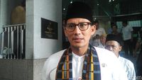 Sandiaga Bicara Soal Buih Politik dan Mobilisasi Becak ke Jakarta