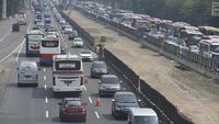Tol Jakarta-Cikampek Macet, KM 35-47 Diberlakukan Contraflow