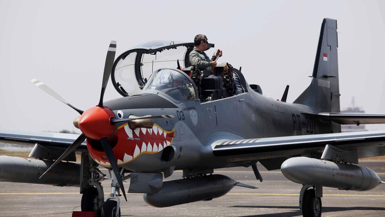 Super Tucano yang Jatuh di Malang Timpa Rumah Super Tucano yang Jatuh di Malang Timpa Rumah