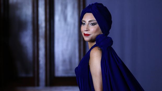 Ketika di awal kariernya, Lady Gaga pernah menghabiskan uangnya hingga bangkrut untuk sebuah panggung.