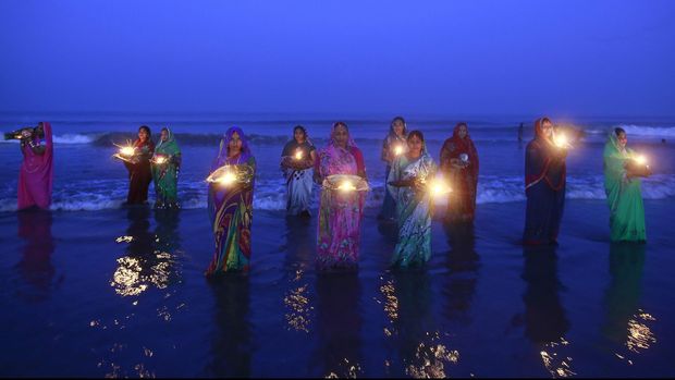 Salah satu festival yang diselenggarakan di Mumbai, Chatt Puja.