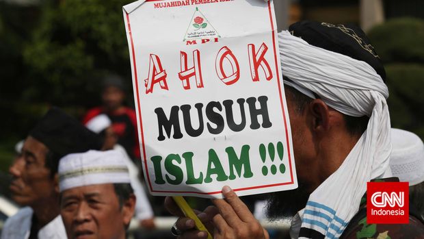 Demonstrasi menolak Basuki Tjahja Purnama (Ahok) menjadi Gubernur DKI Jakarta.