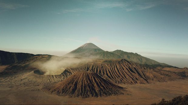 Jazz Gunung memadukan keindahan panorama Gunung Bromo dengan syahdunya irama musik jazz.