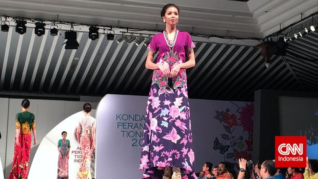 Kebaya Encim Buah Hasil Lebur Budaya Peranakan