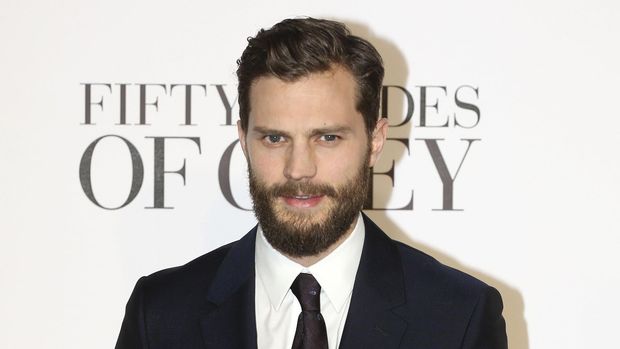 Jamie Dornan rela mengambil peran yang ditolak Charlie Hunnam karena bayarannya rendah.