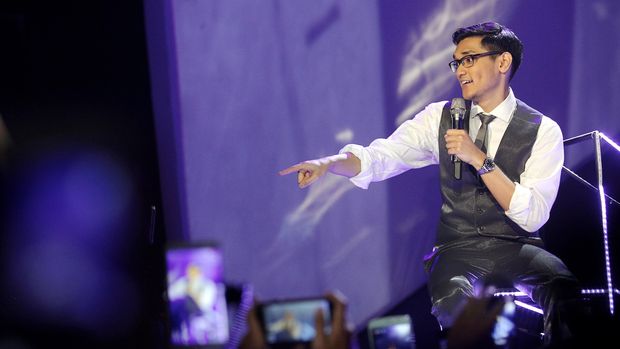 Afgan curhat di media sosial soal kekecewaannya atas perlakuan panitia Prambanan Jazz Festival. 
