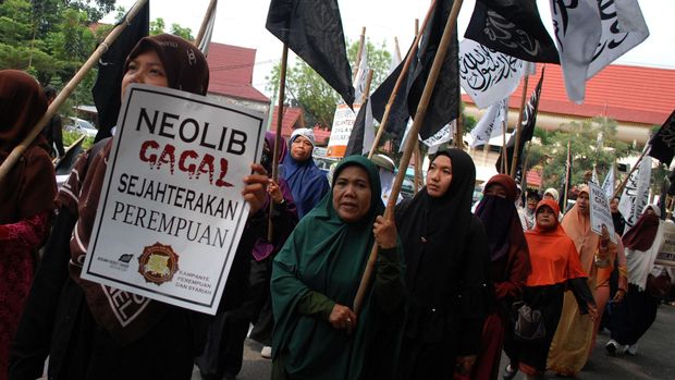 Seruan Khilafah Rizieq Shihab di Jantung FPI (EMBGO)