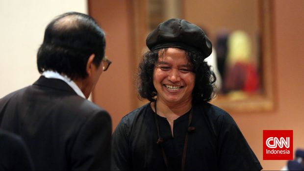 Untuk menggarap 'Sirkus Pohon', Andrea Hirata sampai riset ke Tahiti mempelajari pohon delima.