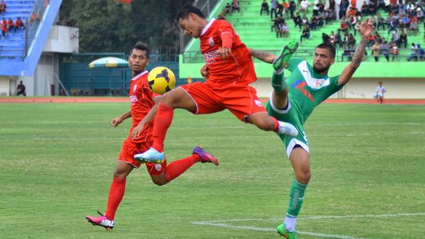 Diego Michiels (kanan) sering berurusan dengan polisi.