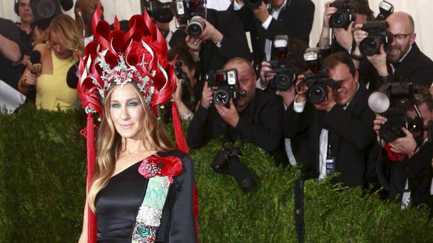 Sarah Jessica Parker juga menjadi salah satu artis Hollywood yang memiliki anak kembar.