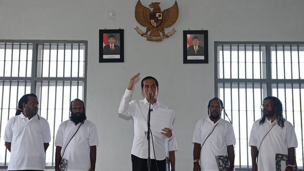 Membungkam HAM dengan Infrastruktur Papua