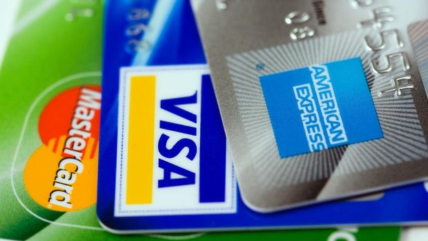 Ditjen Pajak Buka Lagi Ancaman Korek Transaksi Kartu Kredit