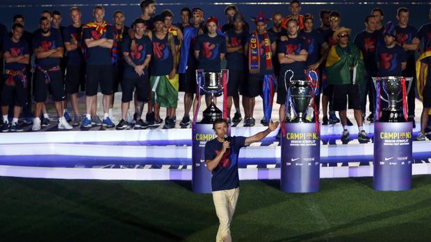 Luis Enrique dikabarkan mulai mempertimbangkan kariernya untuk hengkang dari Barcelona.