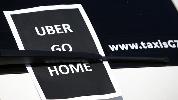 Meraba Imbas Tarif Baru Transportasi Online Bagi Emiten Taksi