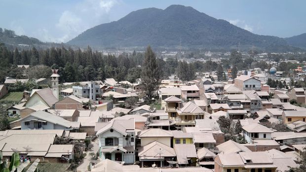 Korban Letusan Sinabung Terancam Terus Berada di Pengungsian