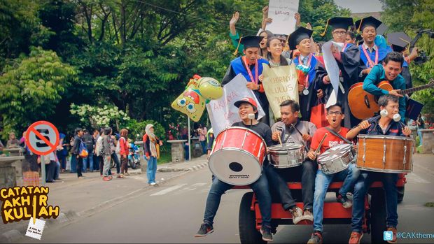 Catatan Akhir Kuliah Film Dengan Banyak Catatan