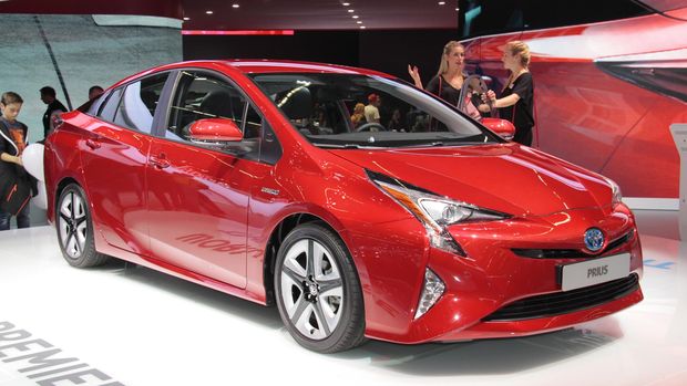Dua Jagoan Baru Mobil Ramah Lingkungan Toyota