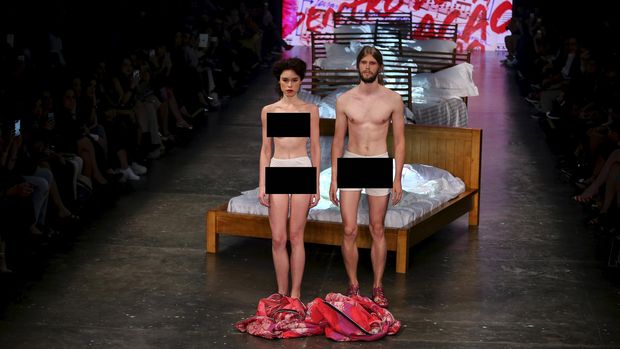 Ada Model Bugil di Pekan Mode Sao Paulo